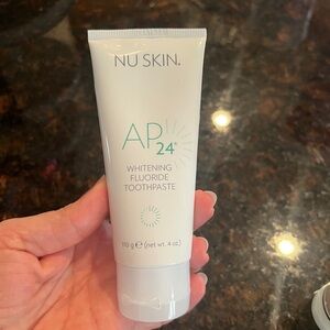Nu Skin AP 24 Whitening Fluoride Toothpaste - White